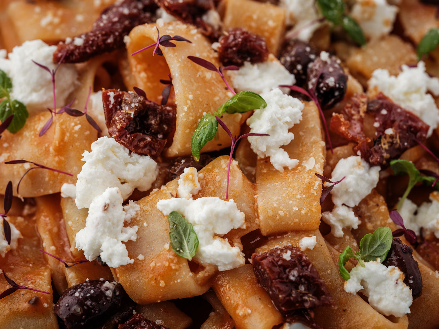 Calamarata feta/taggiasche olives/sundried tomatoes