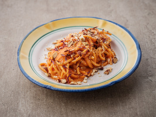 Spaghettone Belpepper Sugo/Almond Crunch