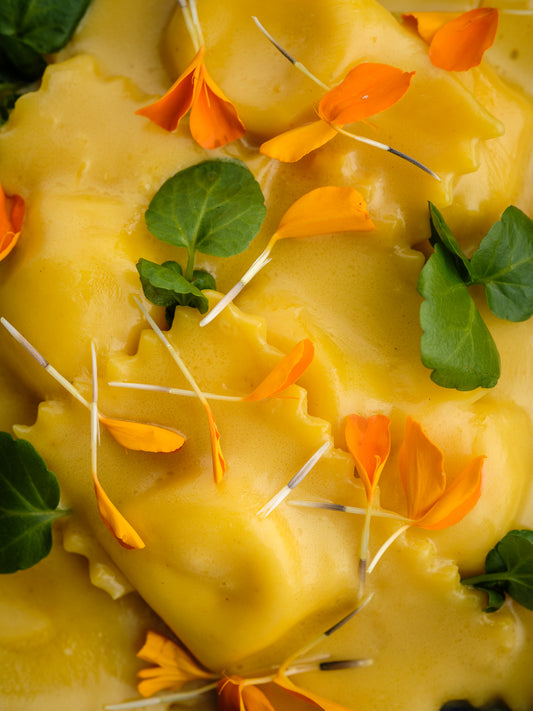 Ravioli white Spitsbroek asperges / creamy lemon sauce